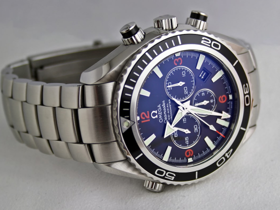 Buying Watches in Dubai: Prices, Authorised Dealers and the VAT Refund Explained