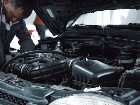 Car Assistance Near Me in Dubai: What to Call, What It Costs, and How to Avoid Getting Overcharged