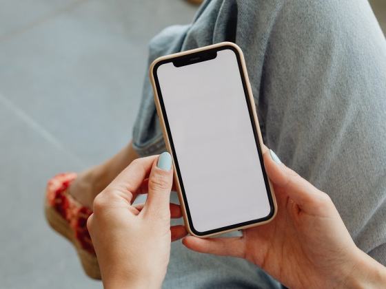 The Pros and Cons of Mobile Phone Ownership