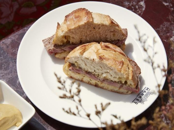 Lana Lusa Patisserie