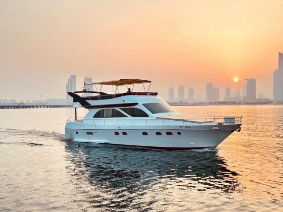 Silver Queen Yachts & Boats Rental