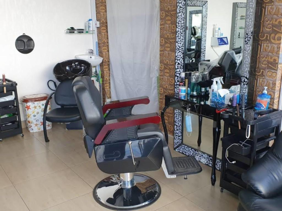 Scissors And Mirrors Gents Salon
