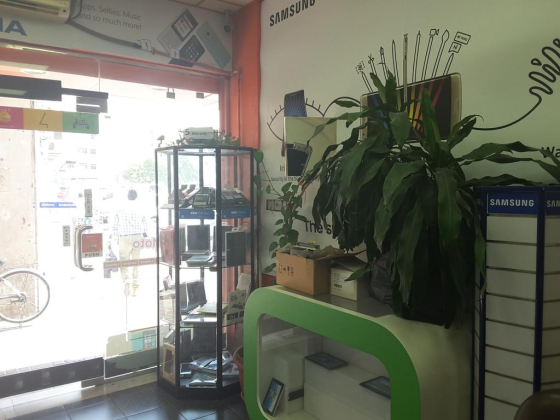 Souvenir Phones