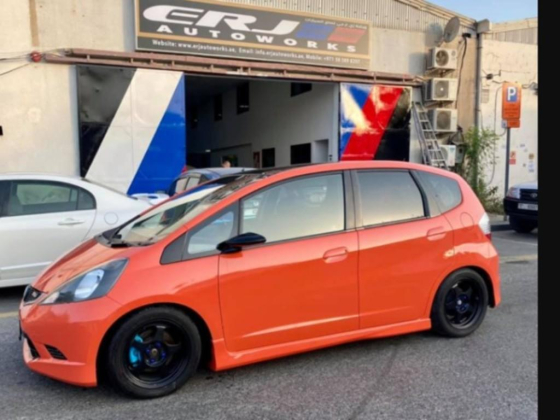 E R J Auto