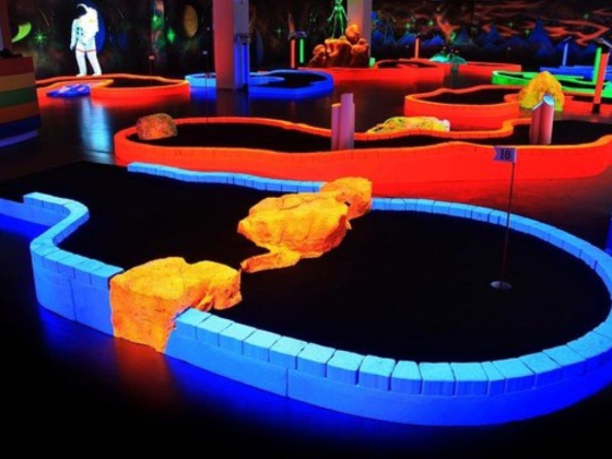Tee & Putt Mini Golf
