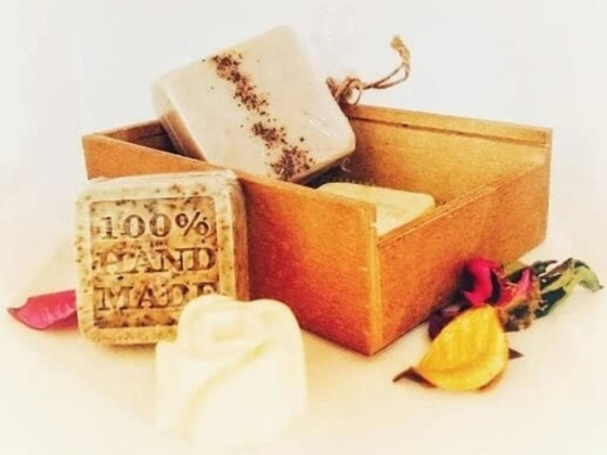 La Botanica Herbals