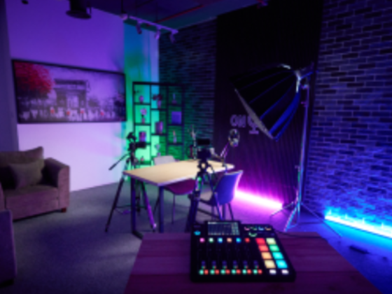 Head Up Studio