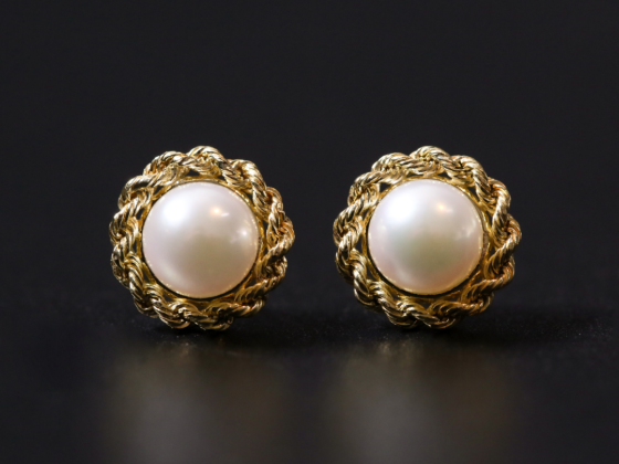 M A H I Imitation Jewellery Trading