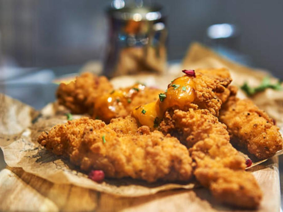 Dave"s hot chicken