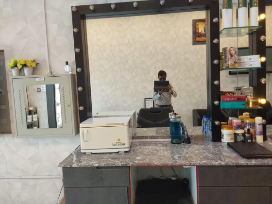 Alnaaqa Gents Salon