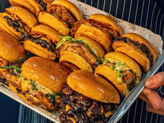 Daddy"s Burger Cafeteria