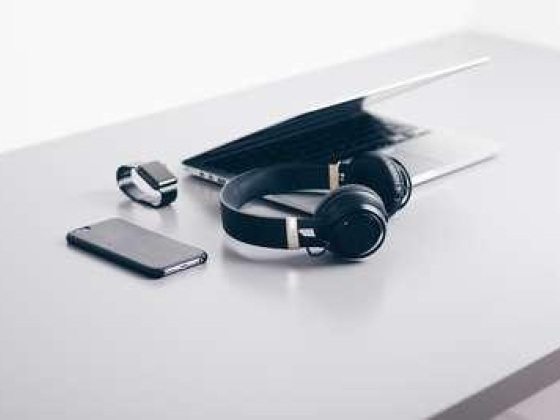 Tech Beats Electronics Trading