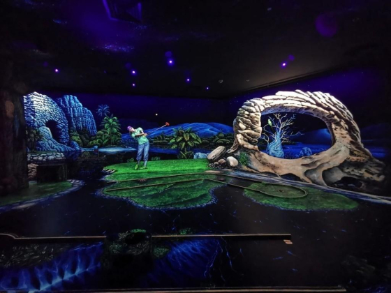 3D Blacklight Minigolf