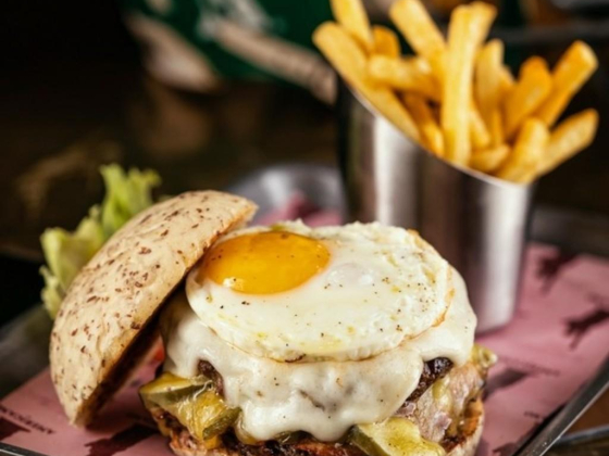 Americano Cafe & Lounge