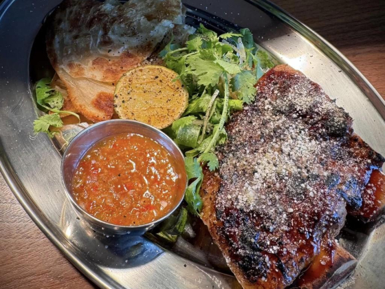 Naimas Cafe & Bristro