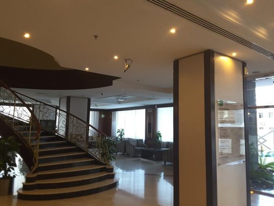 Landmark Summit Hotel