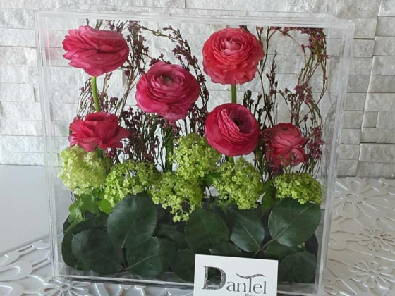 Dantel Flowers