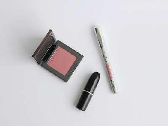 Hana Saif Cosmetics Trading
