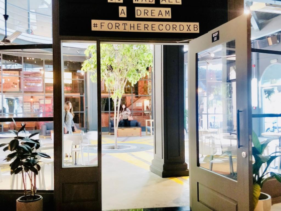 Cassette Restaurant & Cafe