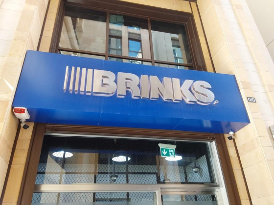 Brinks