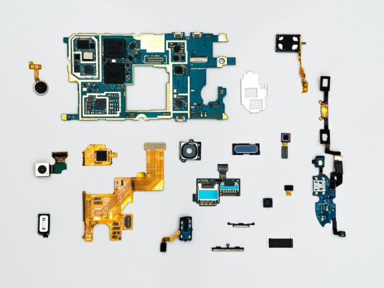 Z H Y Electronics Trading