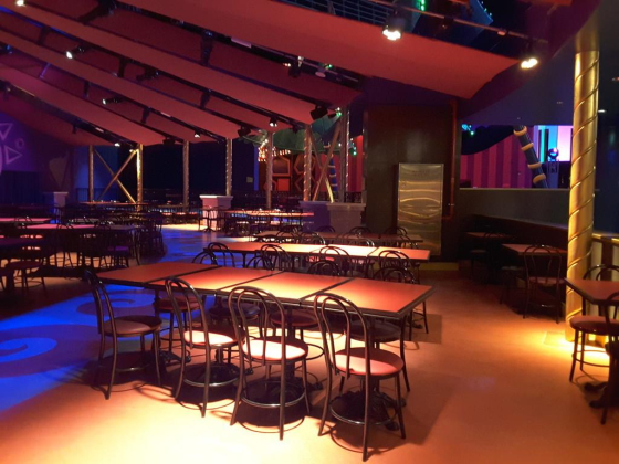 King Julien"s Side Show Cafe