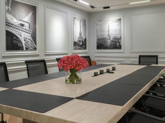 Oh My Desk Business Center