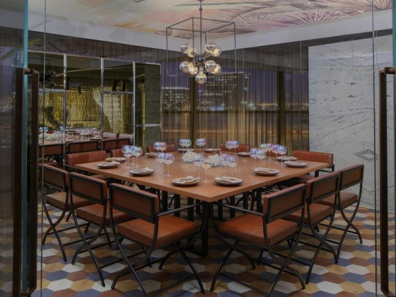 Pacific Groove - Restaurant & Lounge