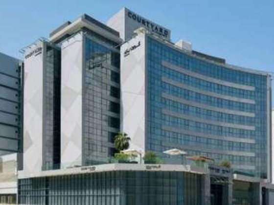 Courtyard By Marriott Hotel