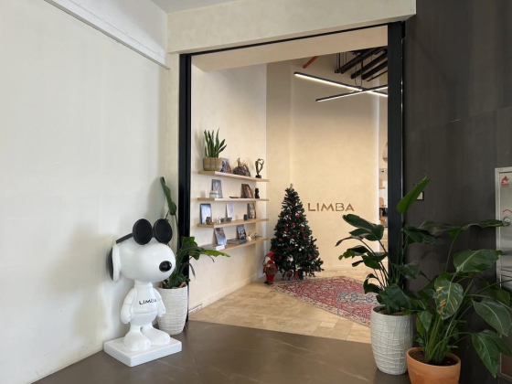 Limba Ceramics Cafe