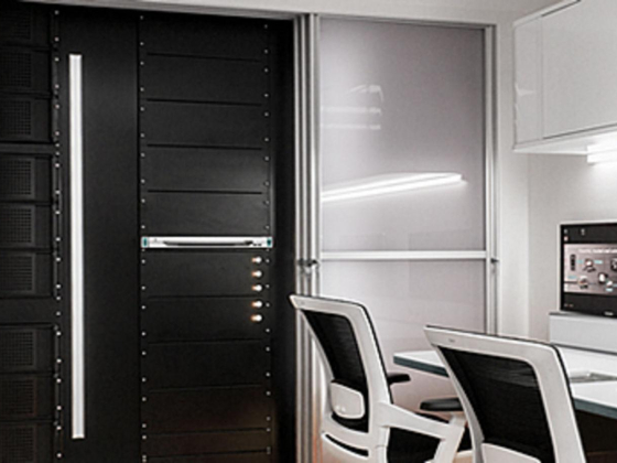 M H C Hardware & Software Trading