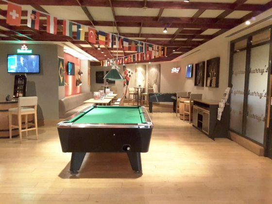 Harry"s Sports Bar