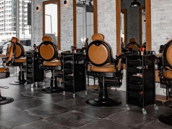 Barbero Gentlemen"s Lounge
