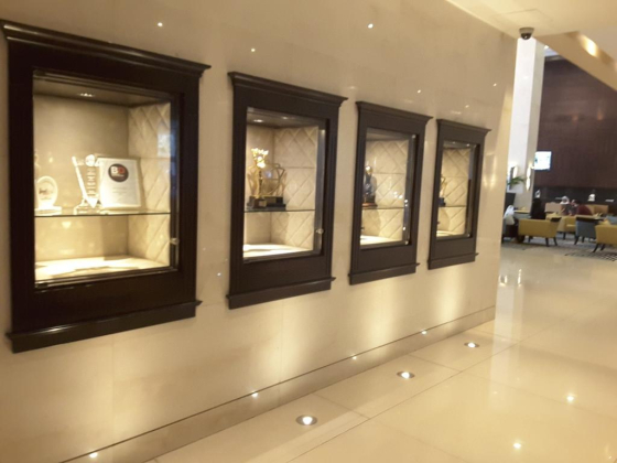 Robert Alexander Salon