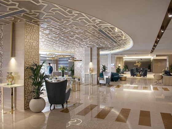 Two Seasons Hotel