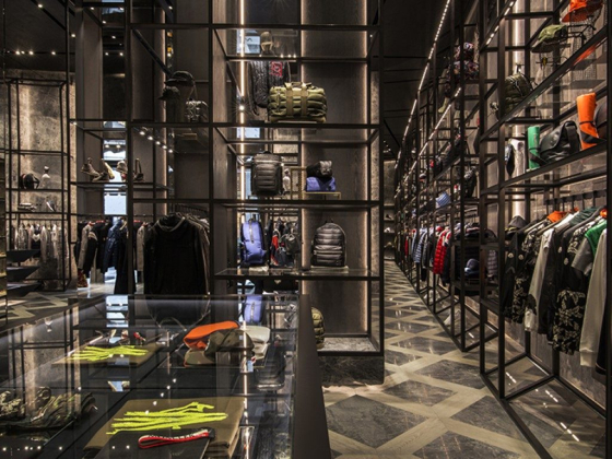 Moncler - The Dubai Mall