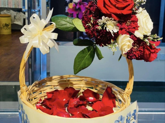 Florita Gate Flowers & Chocolate Trading