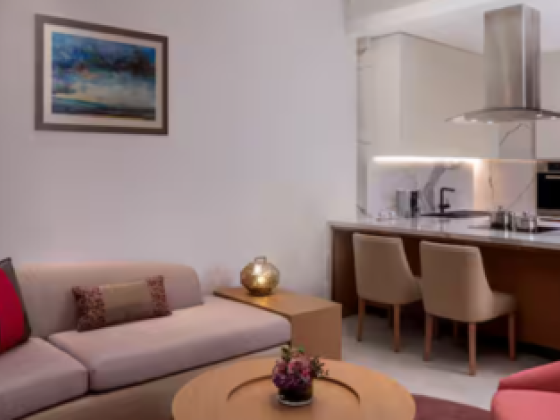 Hilton Dubai Creek Hotel & Residences
