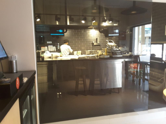 S"witch Gourmet Shawarmas